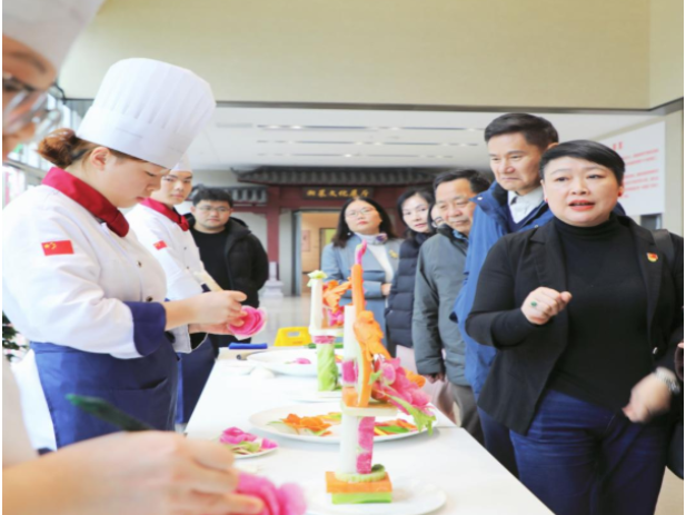 校企携手跨界赋能 湘菜文化借影视“出圈”