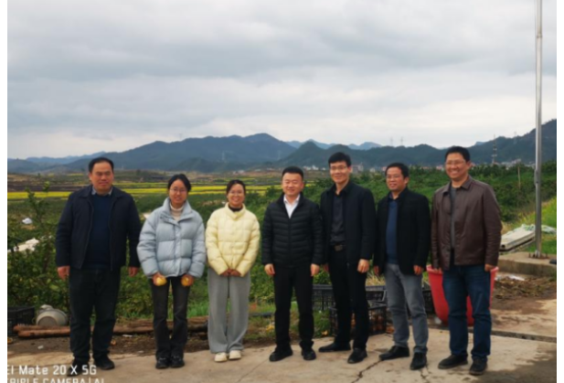 湖南化工职院博士团队赴溆浦县双井镇和平村开展科技帮扶