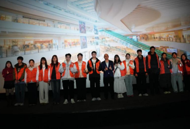 萤火伴飞 暖心童行 ——湖南工程职院测绘地理学院助力困境儿童公益观影志愿服务活动