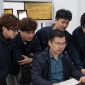 灯光长明处 匠心代代传 ——湖南铁道职院彭志强技能大师工作室纪实