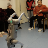 AI机器狗“舞”进养老院，长沙商贸旅游职院学子用专业“爱老助老”