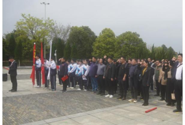 永州市工商职业中专开展党建带团建清明祭英烈主题党日活动