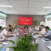校企“联姻”  挖掘“神奇网络”