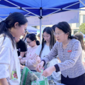聚焦2026年湖南职教周| 游园拾趣闻书香 全民阅读正当时——湖南化工职院“书集游园”活动点亮校园