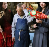 聚焦2026年湖南职教周|  长沙商贸旅游职院：走进古村上设计课，用指尖唤醒老手艺