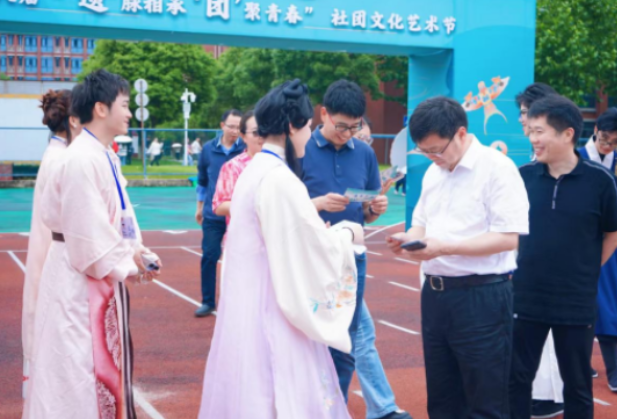 长沙职业技术学院第十八届社团文化艺术节拉开帷幕