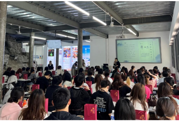 触摸千年漆韵，长沙商贸旅游职院把课堂“搬”进徽州非遗一线