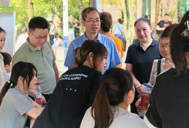 郴州职业技术学院千名新生报到开启崭新青春征程