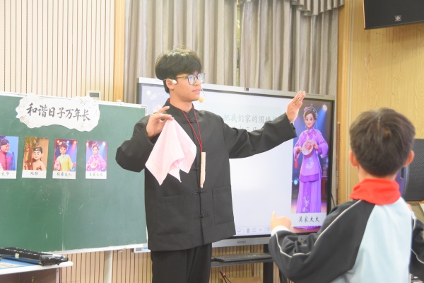 课堂《六尺巷》。.jpg