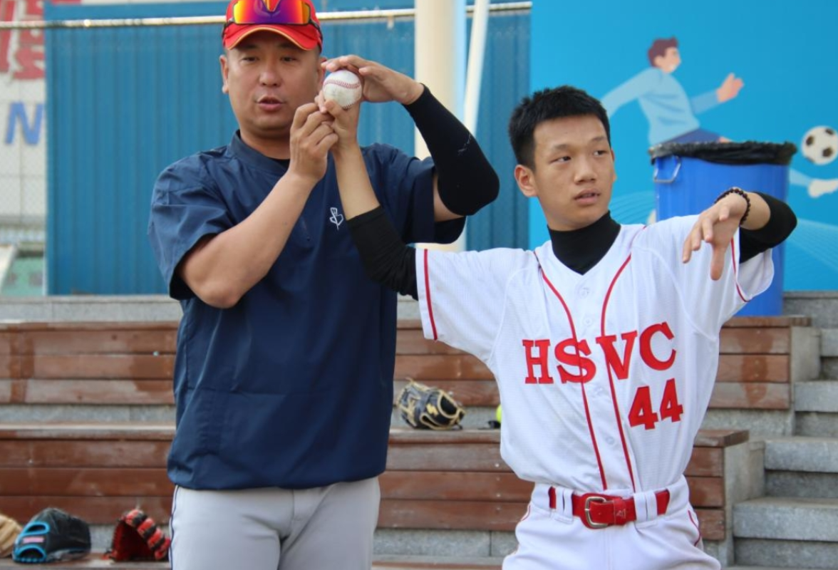 “棒球国手公益课”在湖南体育职业学院成功举办