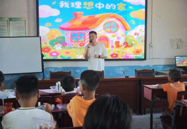 拨动留守心弦！湖南工程职院实践团开展音乐启迪与心灵关爱行动