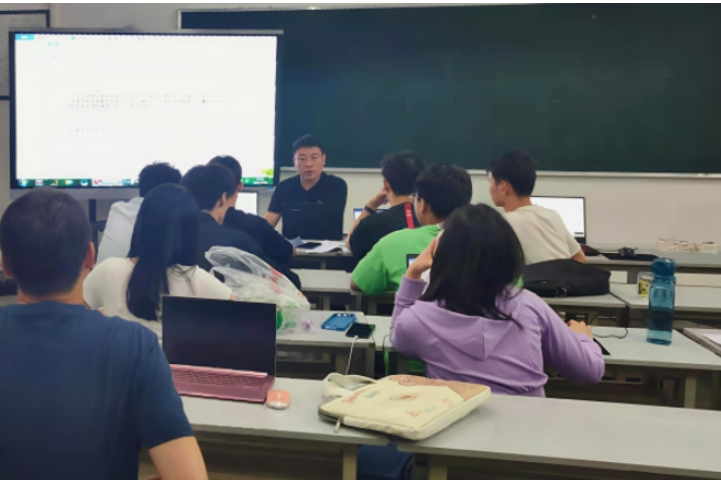 匠心育苗赋能双创 青春筑梦启航湖铁——湖南铁道职院恒创工作室纪实