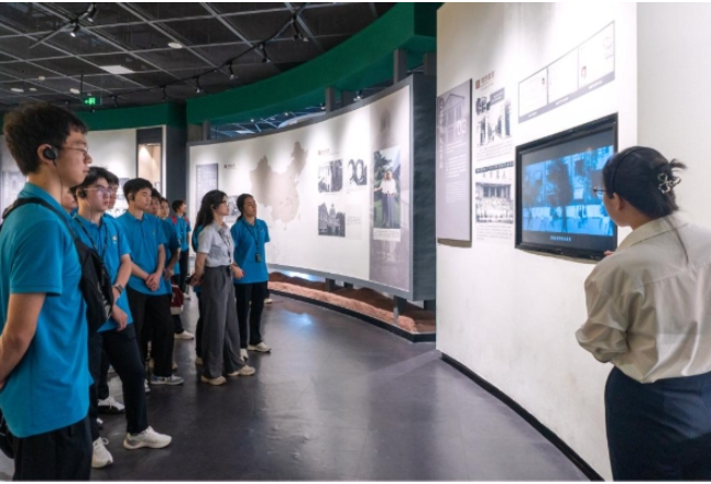 长沙航院机电学院学生党支部开展“传百年薪火，立青年之志”主题党日活动