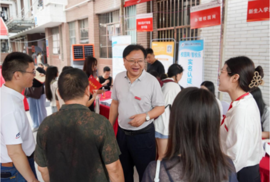 湖南化工职院喜迎2025级新同学