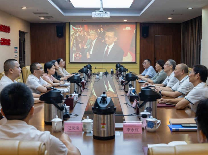 湖南汽车工程职业大学师生热议纪念中国人民抗日战争暨世界反法西斯战争胜利80周年大会盛况
