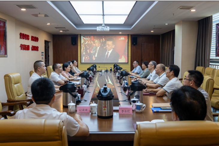 湖南汽车工程职业大学师生热议纪念中国人民抗日战争暨世界反法西斯战争胜利80周年大会盛况