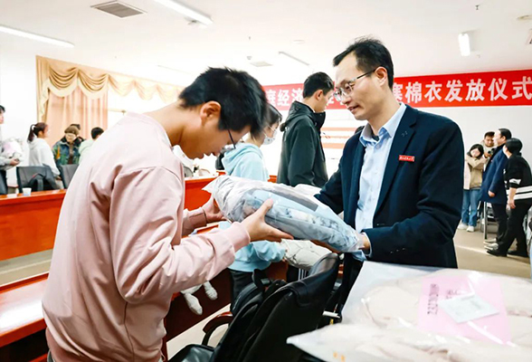 湖南科技大学连续29年为学生送上暖心“棉衣”