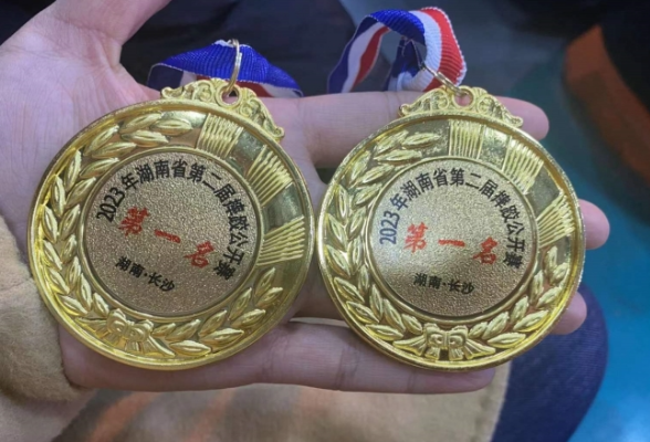 湘钢三校教育集团：学生获省摔跤冠军