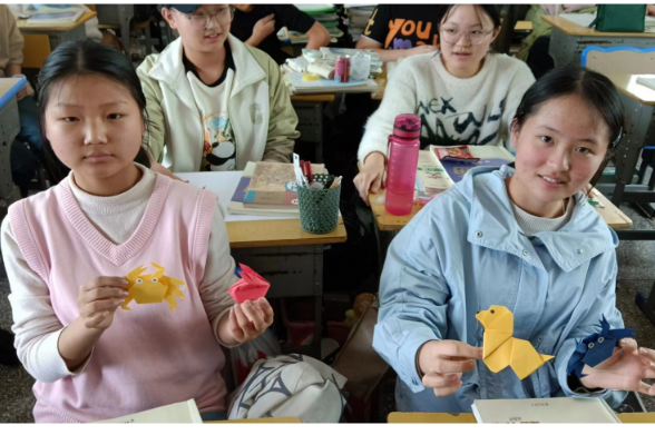 鼎城区丁家港中学：“传统剪纸”作奖品 有趣又有劲