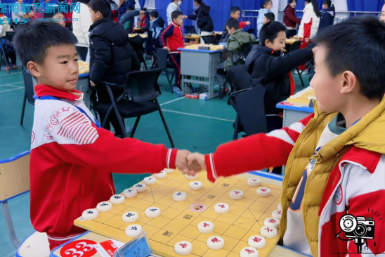 【慈利站】以棋会友展少年风采，慈利县第二届中小学生象棋联赛在慈利县第一完全小学成功举行（小记者 朱苑纲 杨一昕 指导教师 刘琴 ）