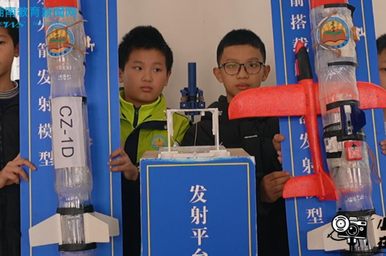 【平江站】播撒科学种子，点燃创新梦想，伍市学校开展科技节活动（小记者 赵艺可 指导教师 尹朝霞 杨雪 ）