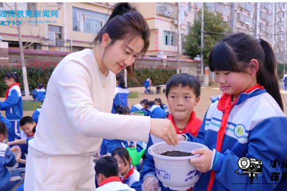【平江站】绿动校园，花开满园，平江县新城学校开展 2026 年春季植树活动