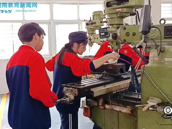【慈利站】一技在手筑未来，技能出彩亮青春，慈利县职业中专开展 2026 职教活动周技能展演