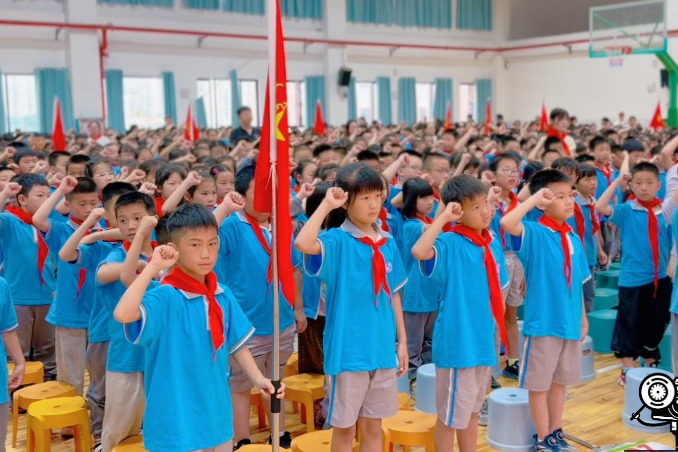 【宁乡站】队旗飘扬迎六一，童趣市集绽芳华，宁乡市正农小学丰富校园多彩生活