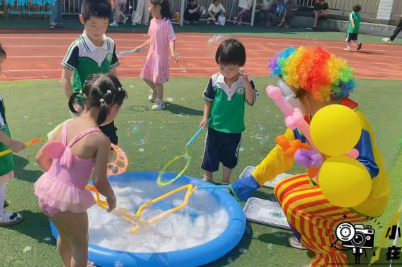 【汨罗站】清凉一夏赴美好，水润童心庆六一，汨罗市三小幼儿园开展亲子主题活动