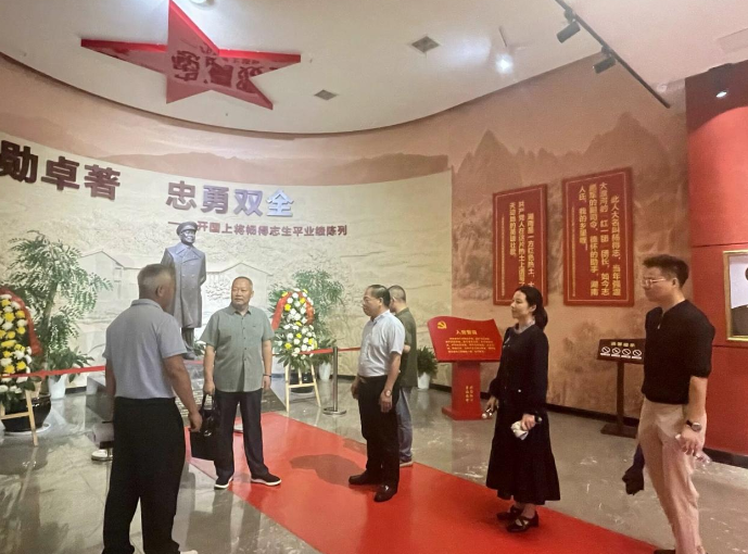 杨得志.png
