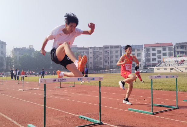 涟源市第50届中小学生田径运动会开幕