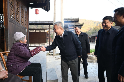 沈晓明调研湘西州经济社会发展情况