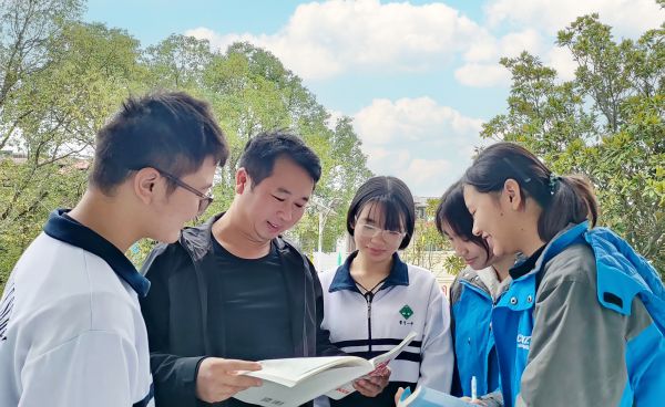 微信图片_20251106125625_1_2.jpg 微信图片_20251106125625_1_2.jpg