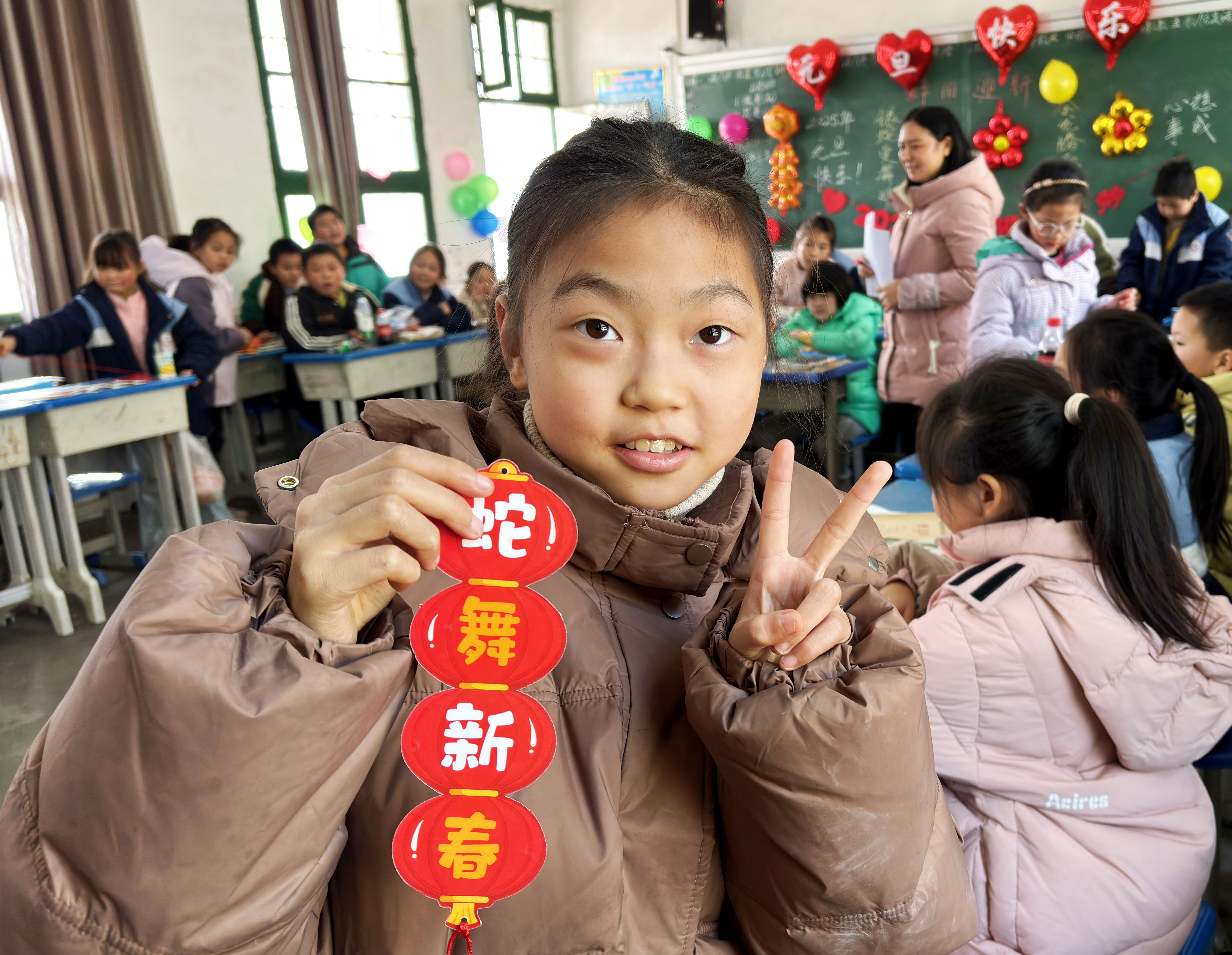 蛇舞新春.jpg