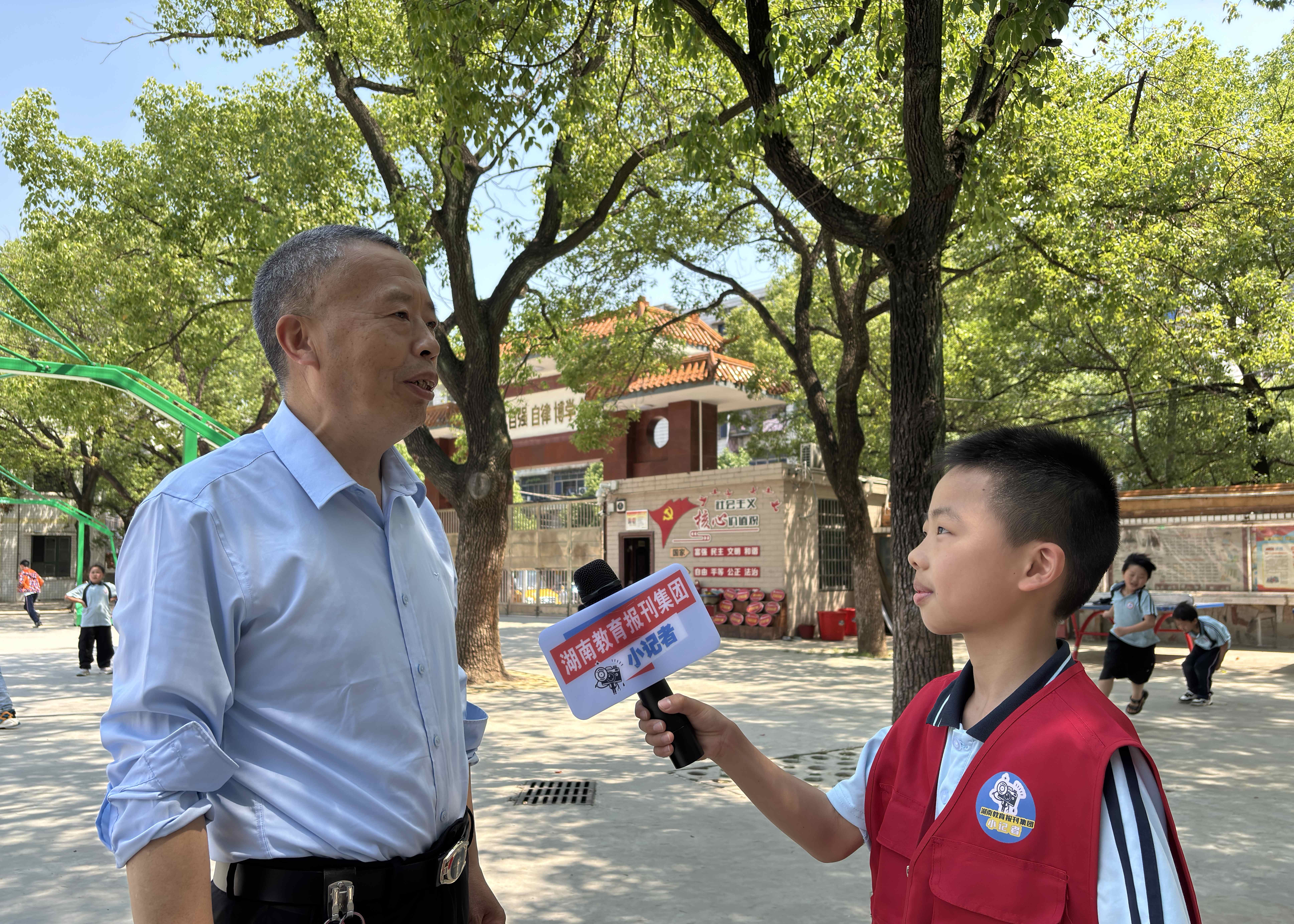 采访谭长清副校长_副本.jpg