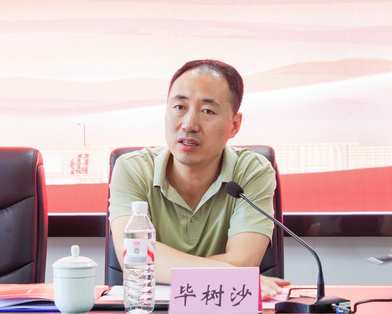 省教科院职成所所长毕树沙对国培项目进行指导.jpg