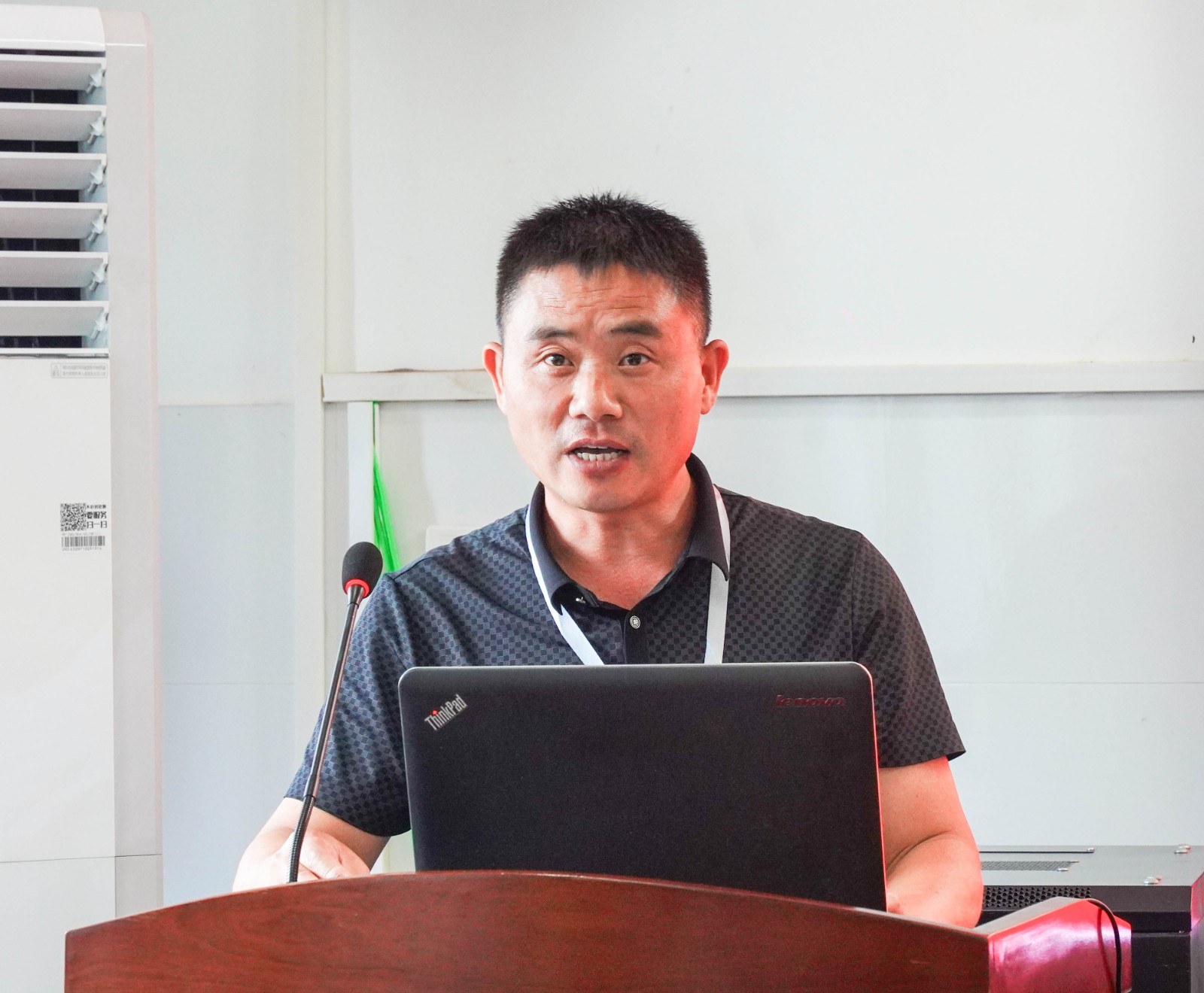 班长祝连文代表全班作表态发言.jpg
