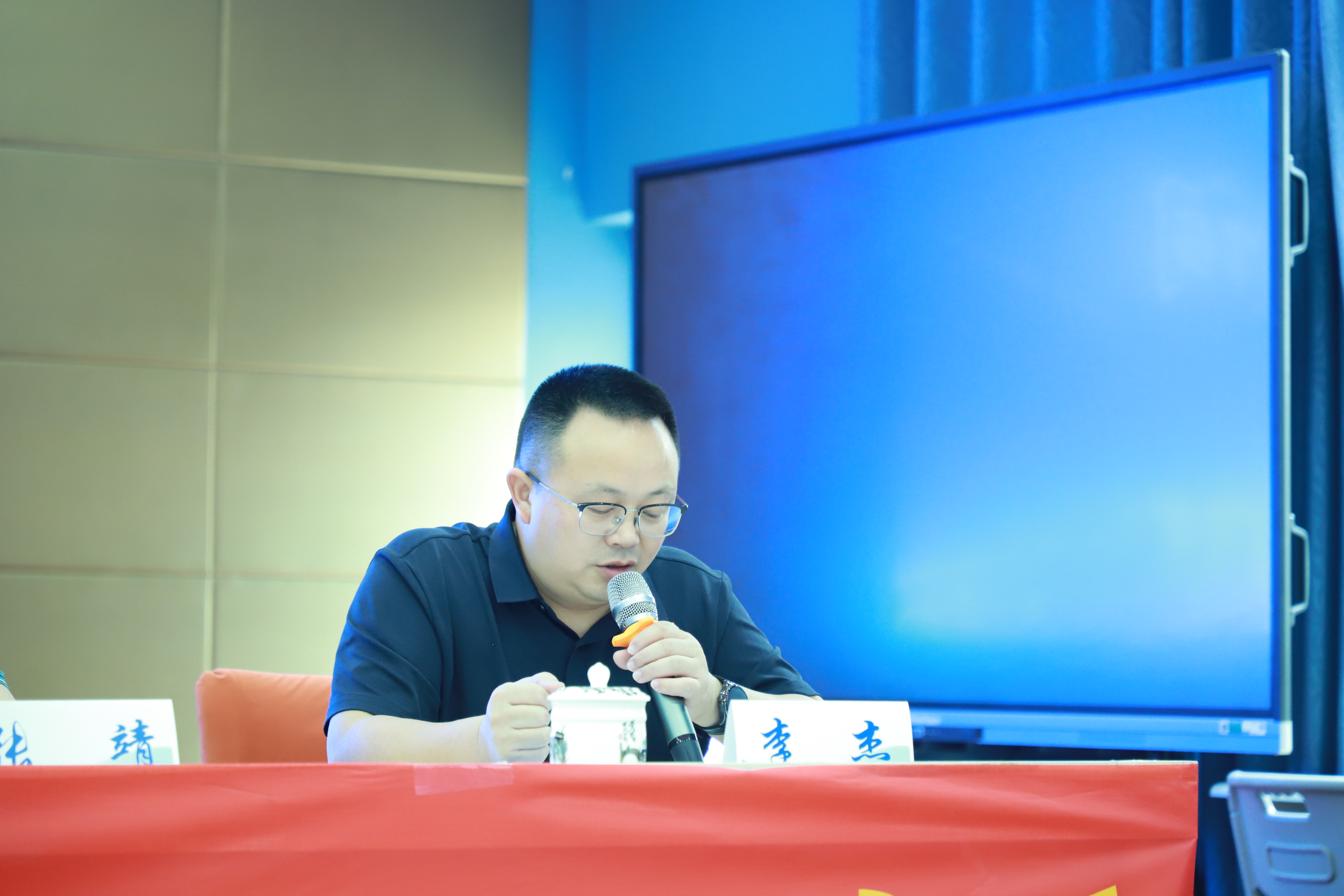 李杰.JPG