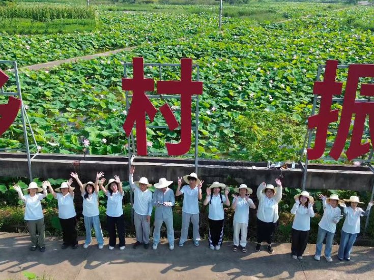 【2025三下乡】湖南农业大学“绘美湘村”实践团赴茶陵诸睦村开展暑期美育实践