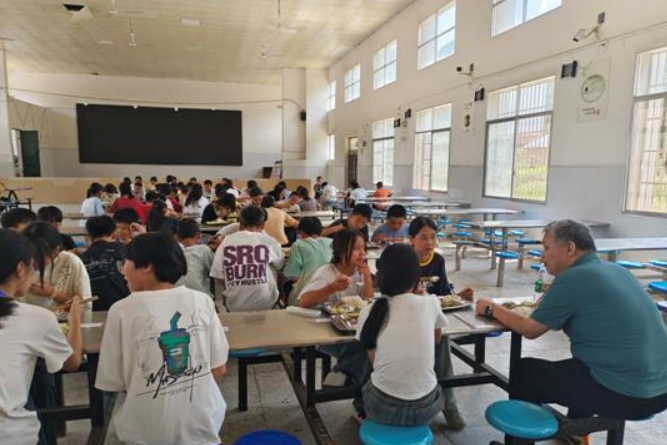 双牌县：深入乡镇学校开展义务教育专项调研