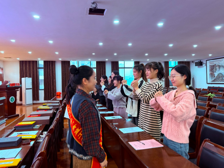 益阳市资阳区三益小学：启动“青蓝工程” 推行师徒双向选择与任务精简机制