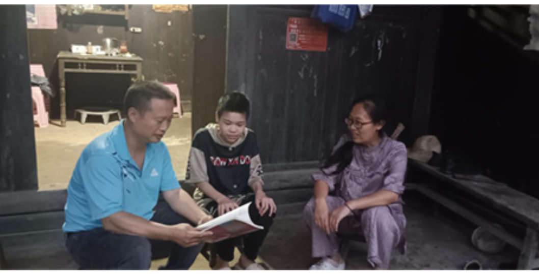 新晃：“千师访万户”织密暑期安全网