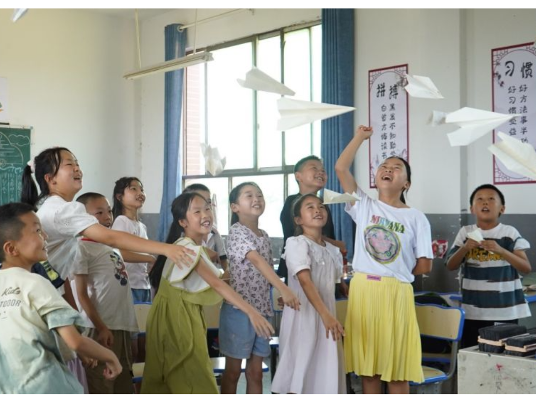 【2025三下乡】衡阳师范学院：老照片见证乡村蝶变 童心共绘振兴蓝图