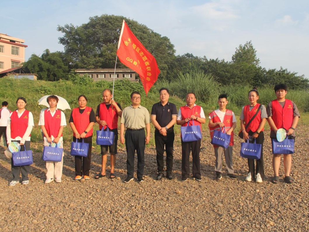 永州市零陵区：为防溺水志愿者撑起“绿荫”
