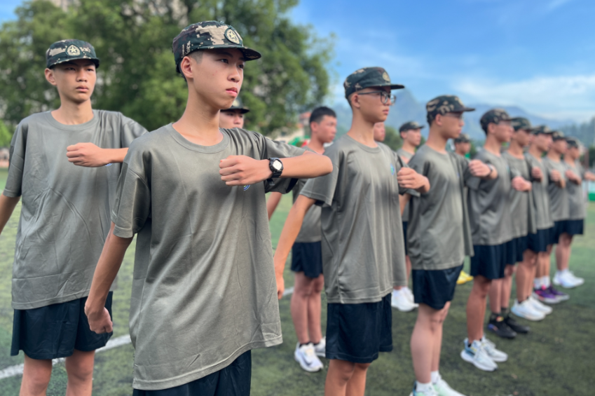 保靖：迷彩青春筑国防 淬火砺剑启新程