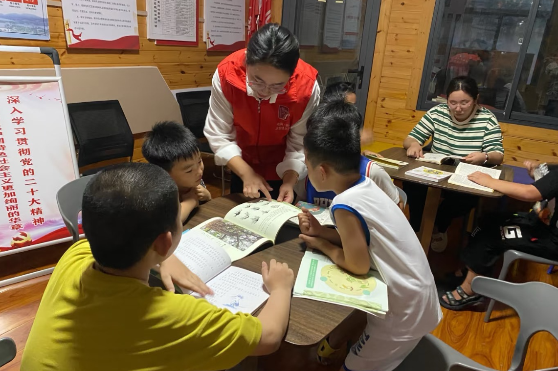 益阳市资阳区茈湖口镇五星小学：“阅读之星”照亮开学季