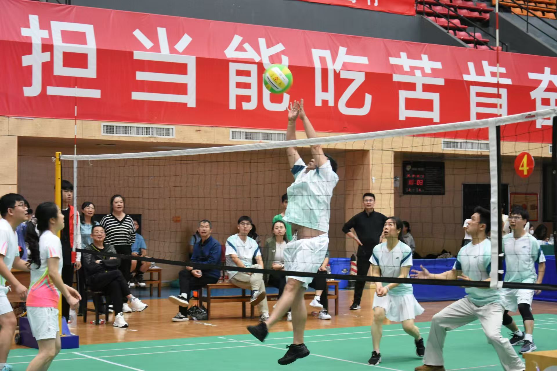 f880cf7baf3cb70a59dc9071606e2761.jpg