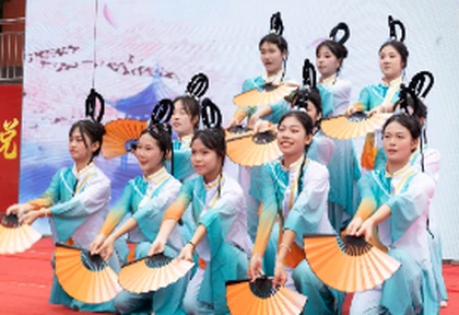 双峰县文正学校举行第十三届国学节