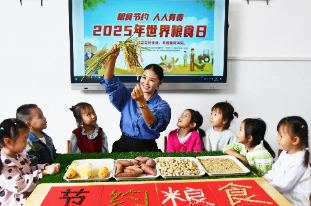 江永：爱惜粮食  从小做起