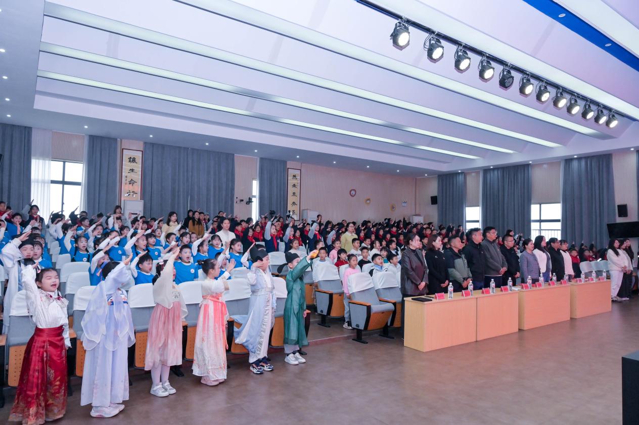 writer_0.jpeg writer_0.jpeg